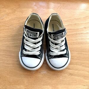 Black Converse Lace up Chuck Taylors Toddler Size 5
